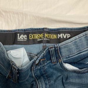Lee Extreme Motion MVP Jeans 32x32